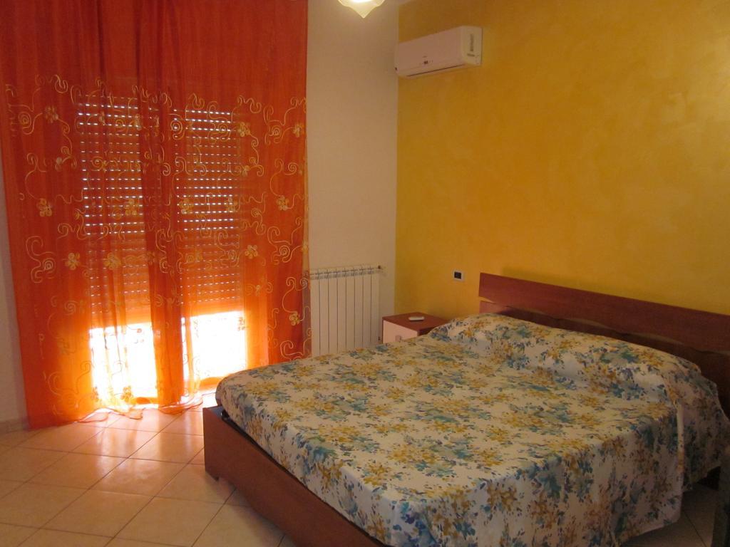 Appartamento Vallone Petrara Reggio Calabria Habitación foto